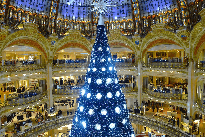 indoor-holiday-tree-paris-france-copy